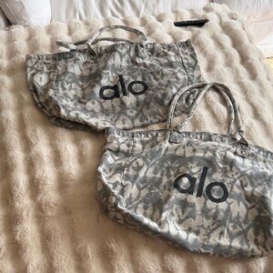 ALO Yoga Camouflage Gray Tote Bags SET OF 2. EUC
